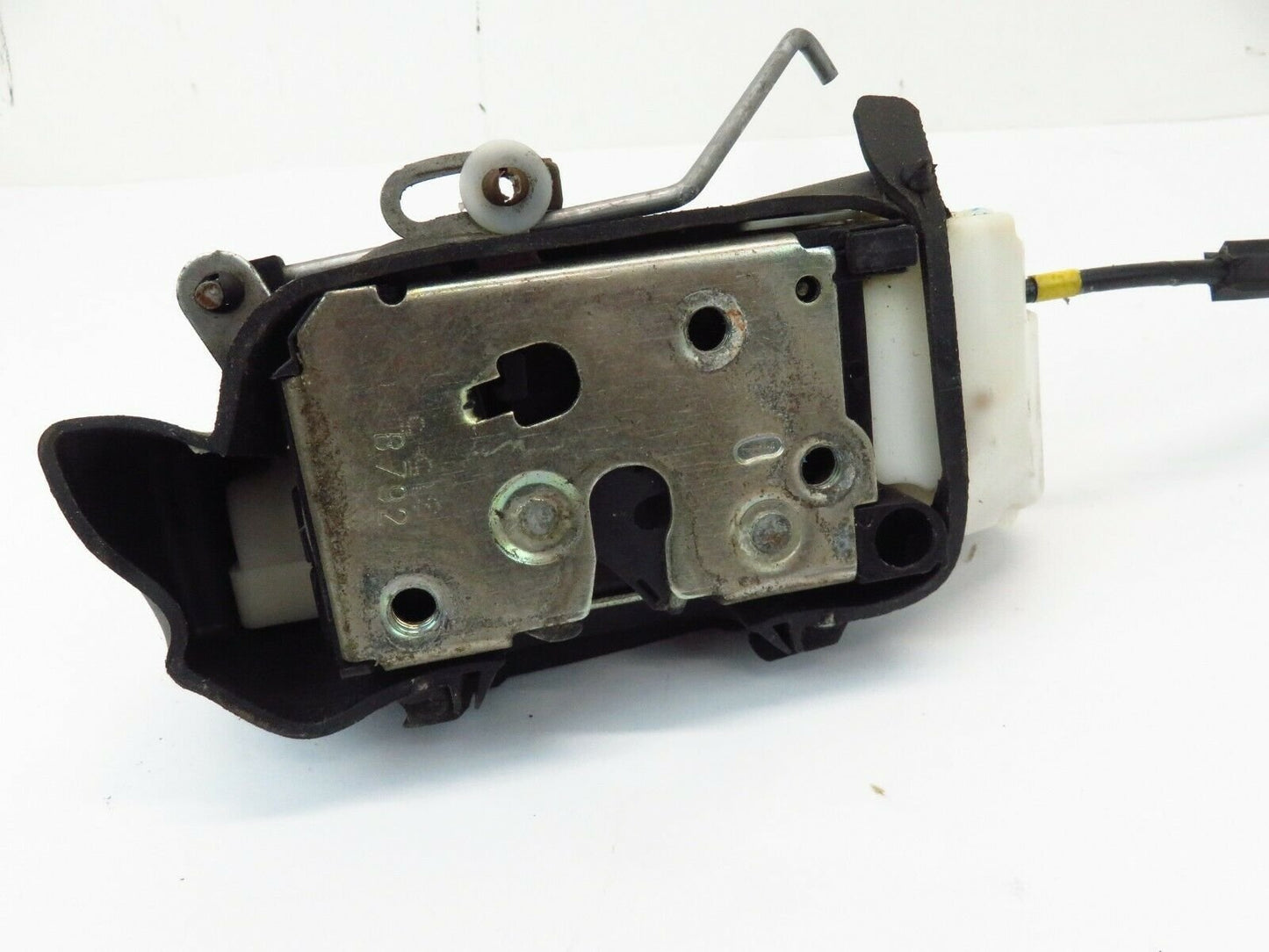 2006 Maserati Quattroporte Passenger Front Door Lock Actuator RH M139 03-12