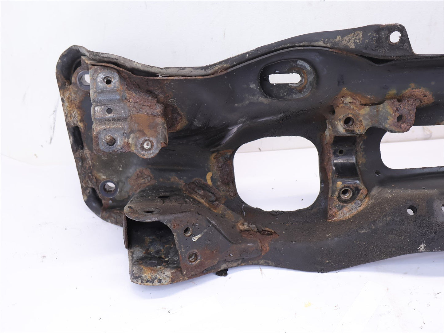 2005-2009 Subaru Legacy GT Front Subframe Engine Crade Crossmember 2.5L Turbo