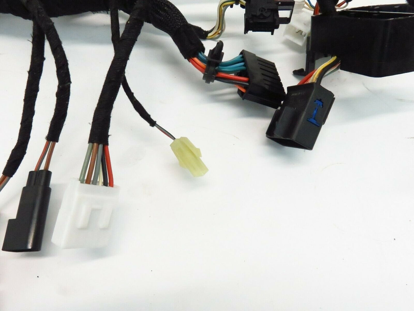 2006 Maserati Quattroporte Passenger Front Seat Wiring Harness RH 30888705 03-07