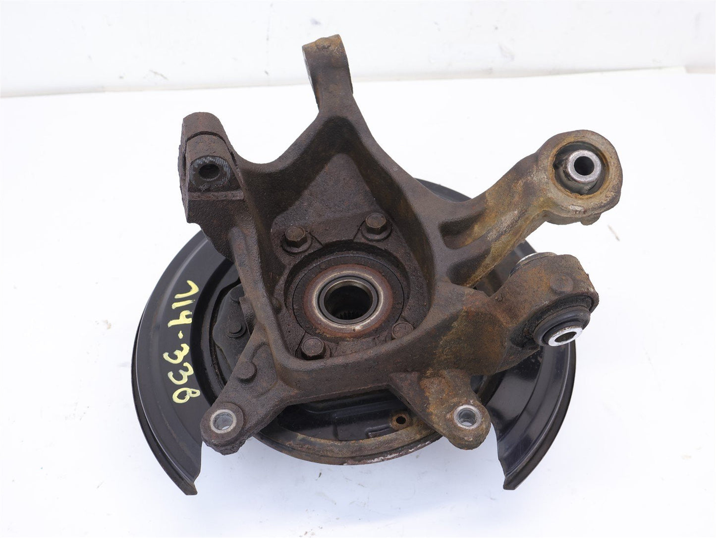 2010-2014 Subaru Legacy & Outback Driver Rear Spindle Knuckle Assembly LH 635208