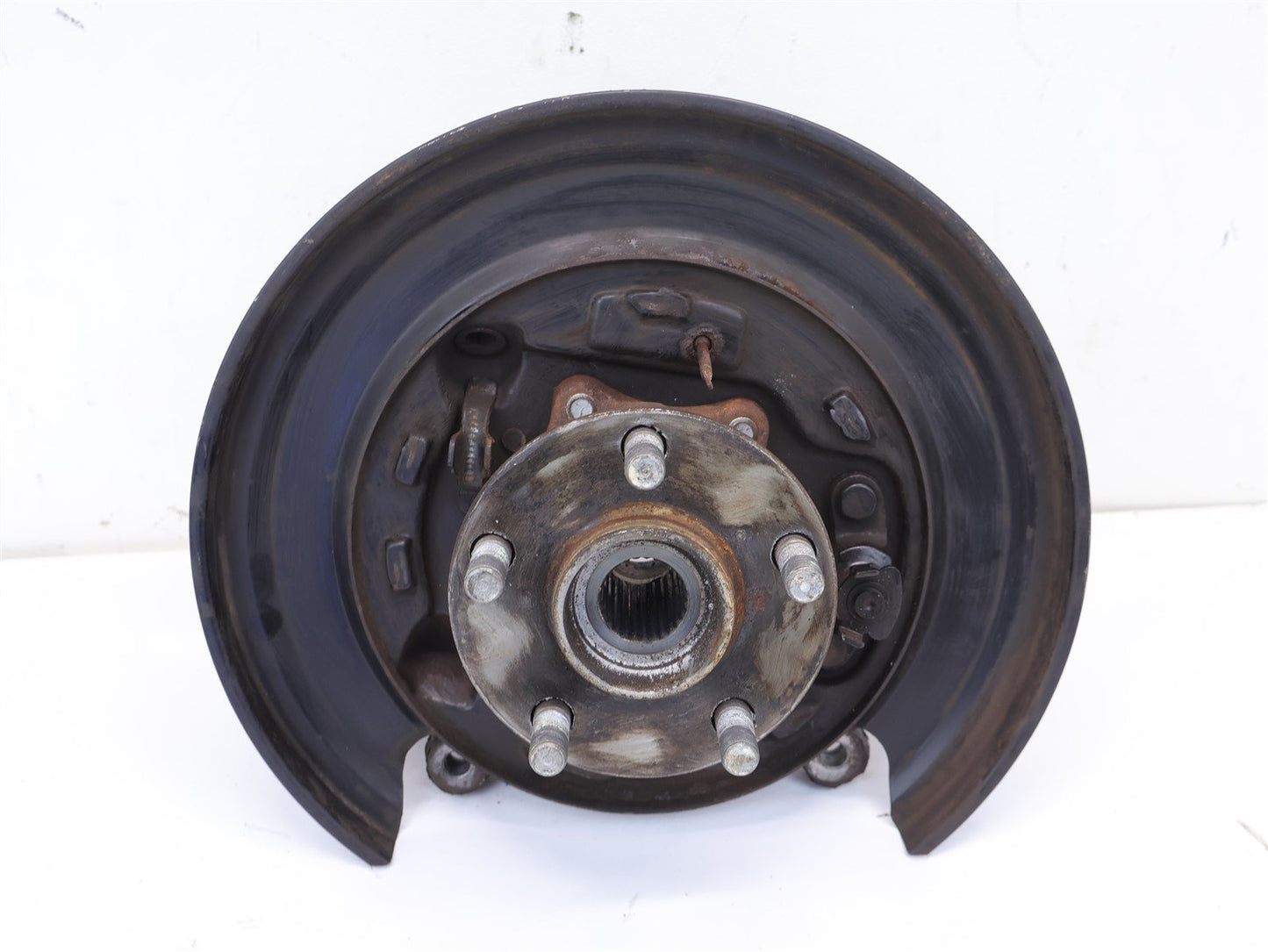 2010-2014 Subaru Legacy & Outback Driver Rear Spindle Knuckle Assembly LH 635208