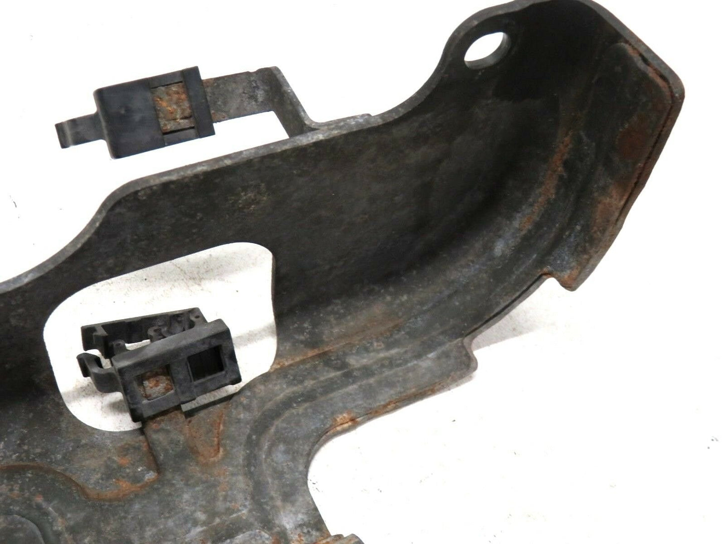 2005 Subaru Legacy Intake Manifold Fuel Injector Protector Cover Side OEM 05