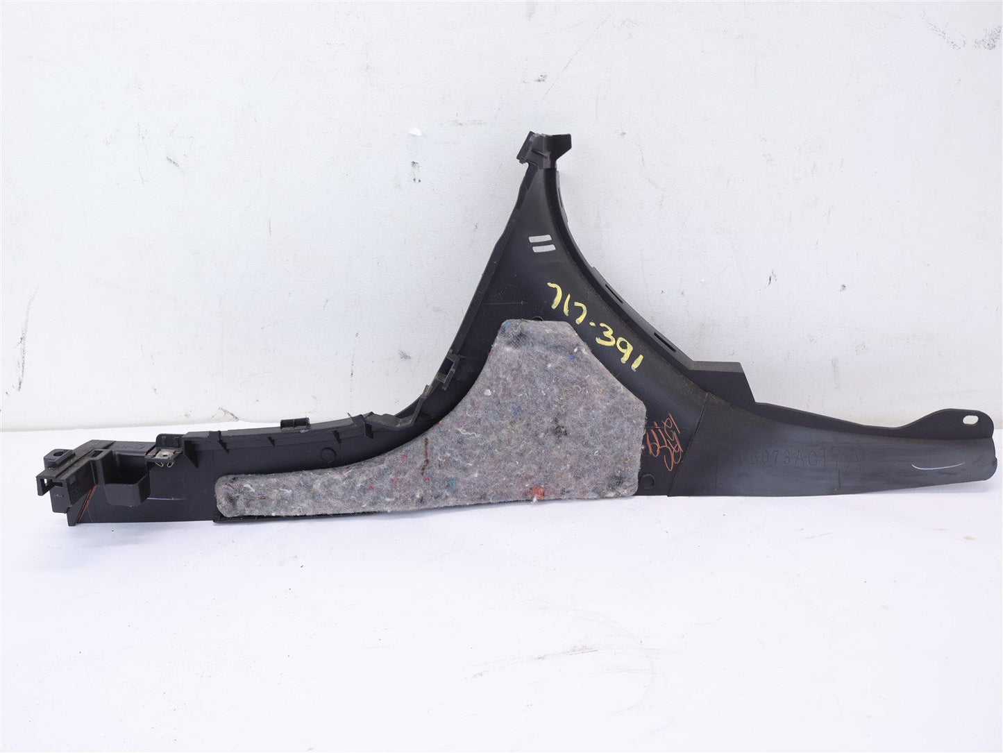 2008-2009 Subaru Legacy GT Driver Side Center Console Trim Panel LH 66073AG17A
