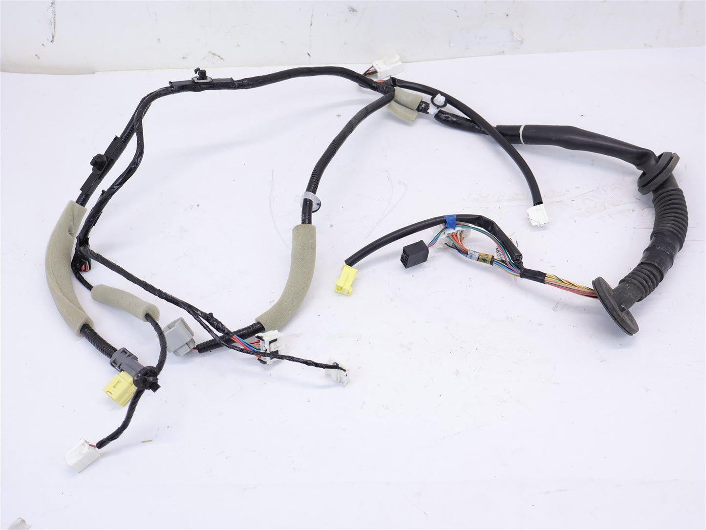 2016-2017 Subaru Crosstrek Passenger Front Door Wiring Harness RH 81821FJ290