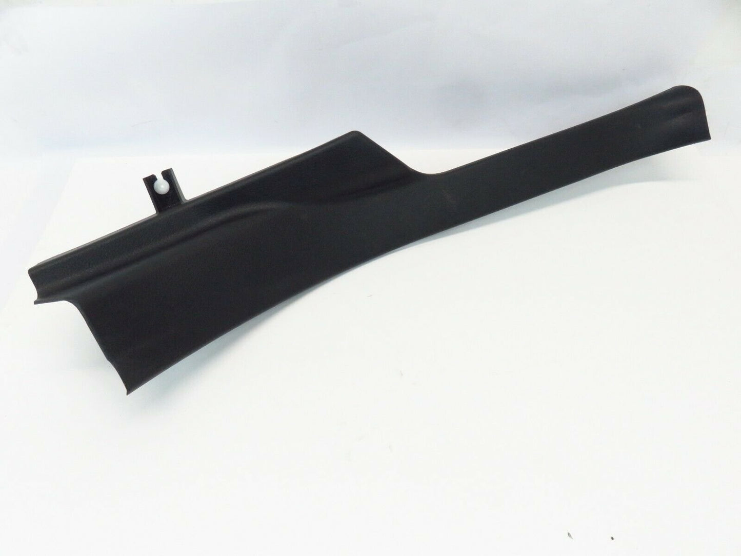 2011 Subaru Outback Passenger Rear Door Sill Trim 94061AJ04A RH Right 2010-2014