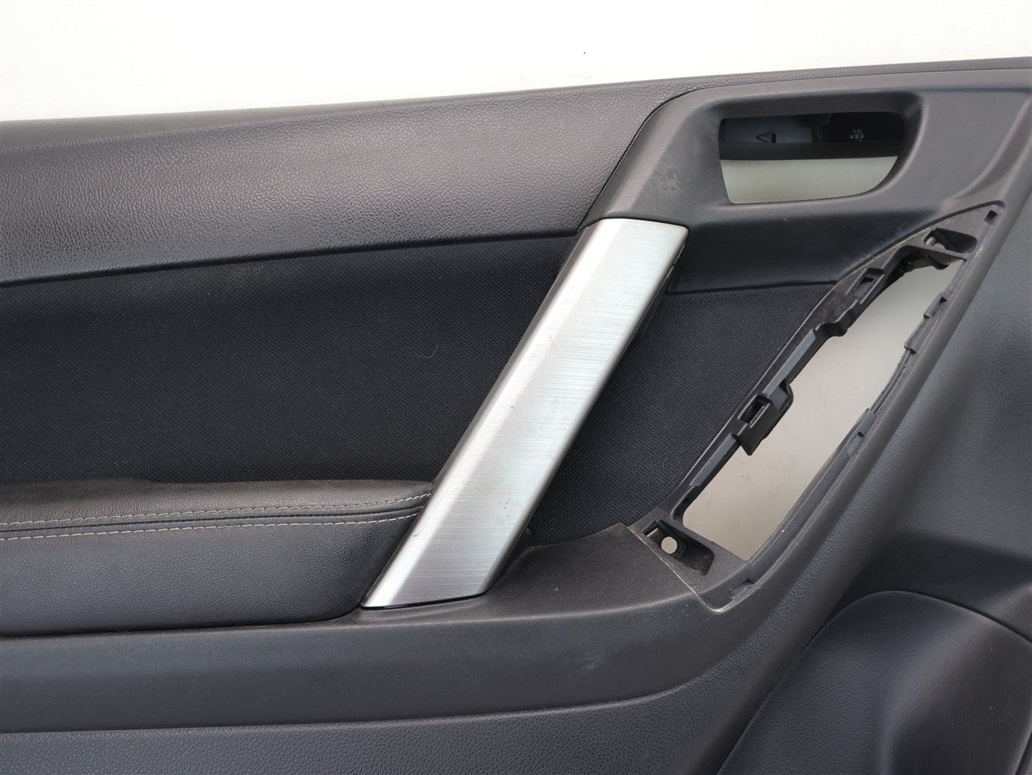 2016 Subaru Forester Driver Front Door Panel Interior Card Trim Cover LH 14-16