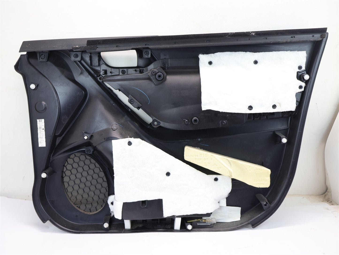 2016 Subaru Forester Driver Front Door Panel Interior Card Trim Cover LH 14-16