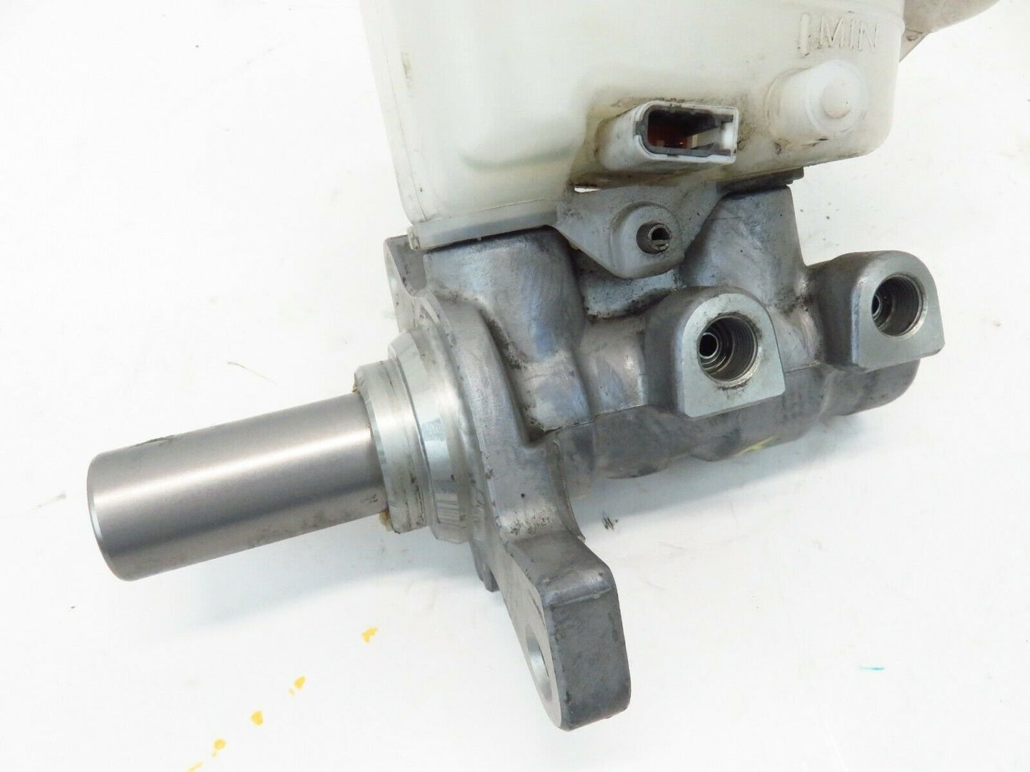 2016-2018 Subaru Forester Brake Master Cylinder Reservoir OEM 16-18