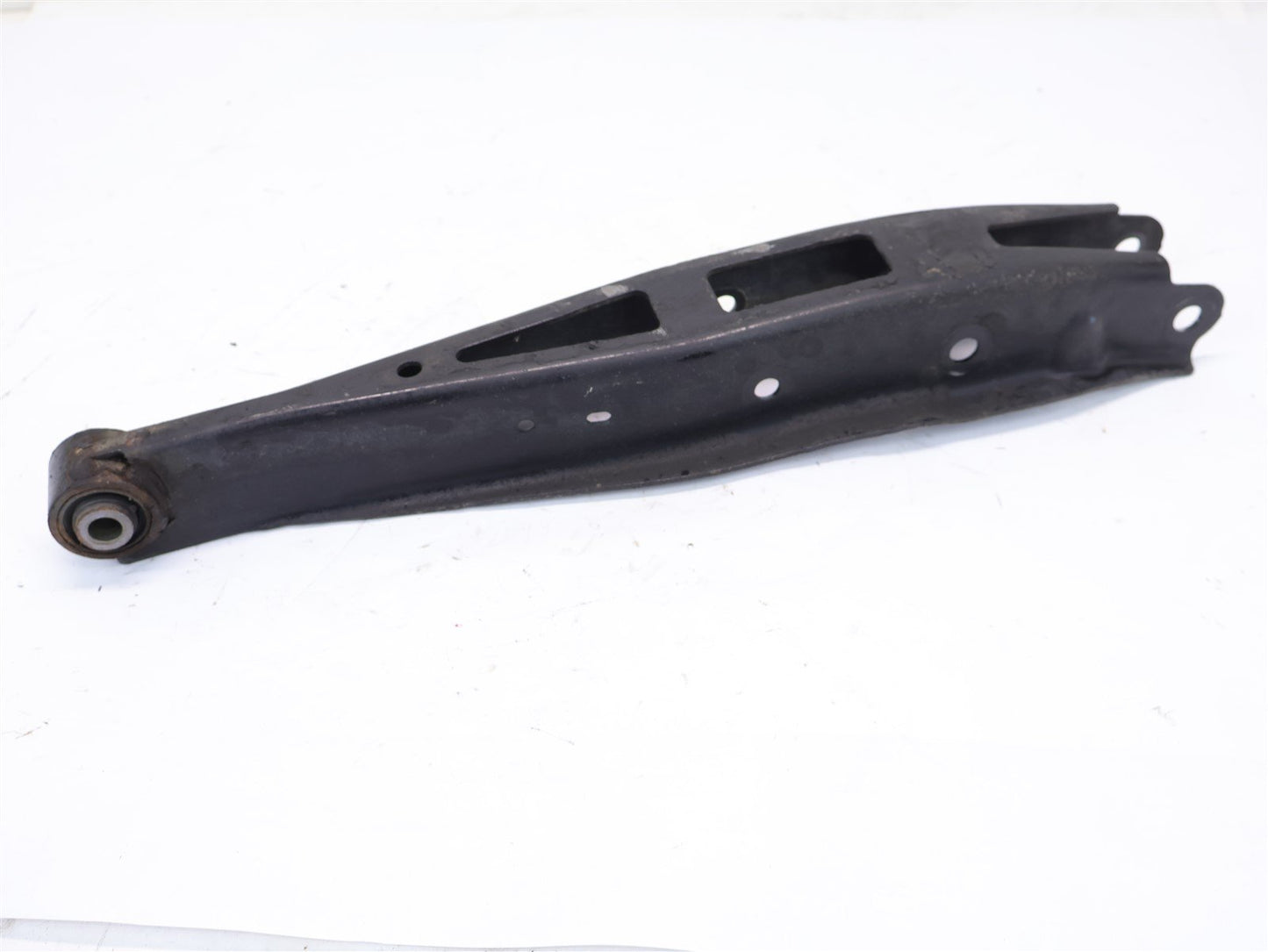 2014-2016 Subaru Forester Rear Lower Control Trailing Lateral Arm Passenger OEM