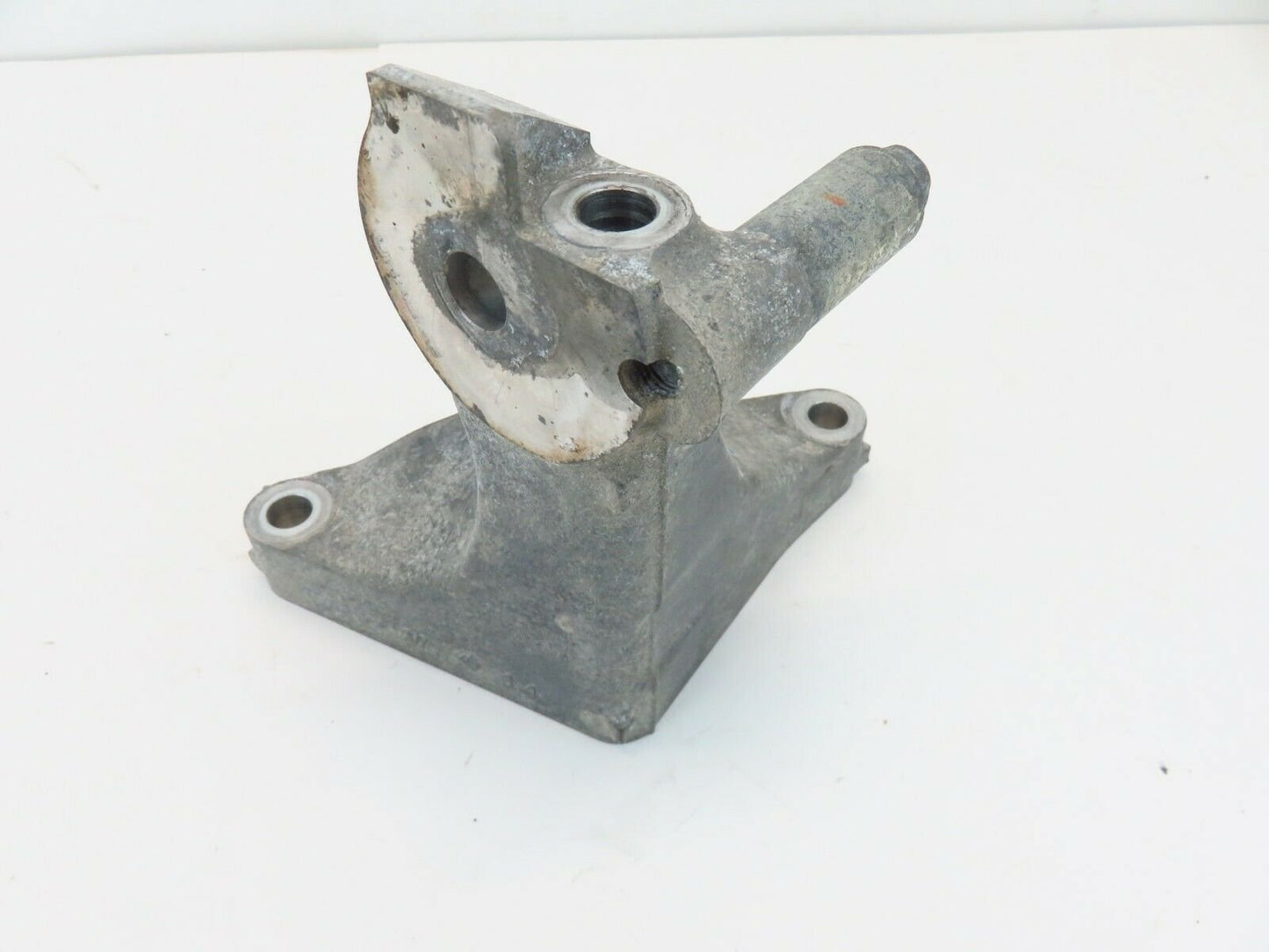 2015-19 Subaru Legacy Outback Transmission Bracket Motor Mount CVT Passenger RH
