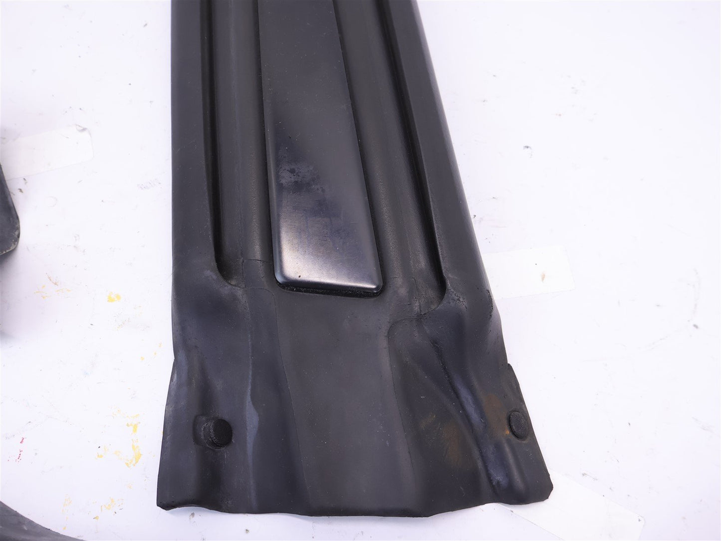 2002-2007 Subaru Impreza WRX Passenger Exterior Pillar Door Trim Seal RH SEDAN