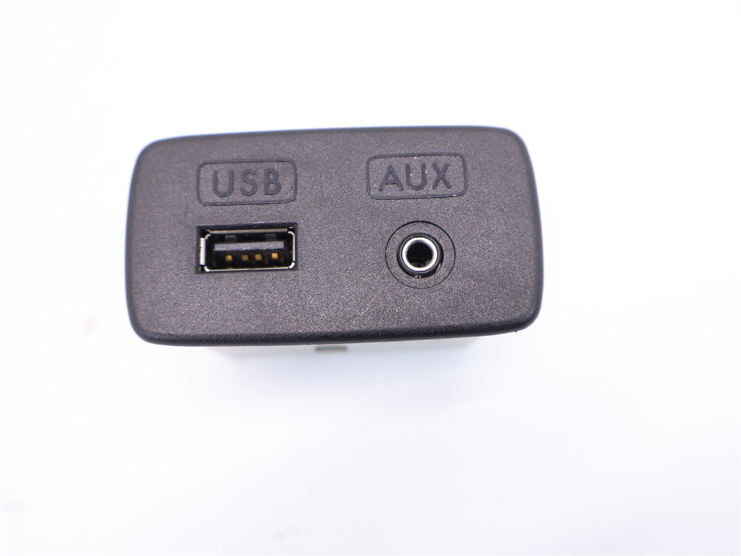 2015 Subaru WRX & STI Auxiliary Jack Port Aux Unit USB 86257AJ220 15 Forester