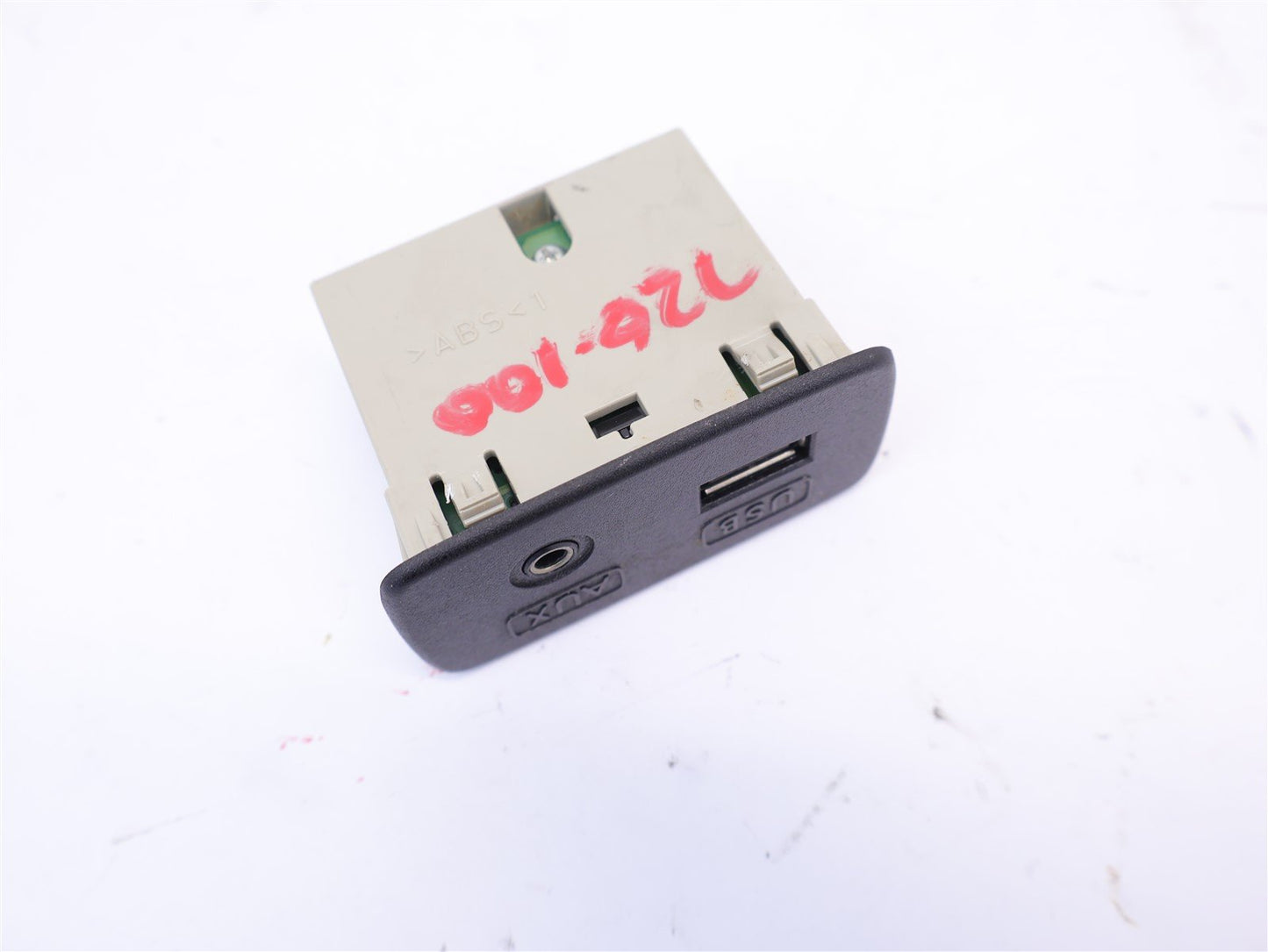 2015 Subaru WRX & STI Auxiliary Jack Port Aux Unit USB 86257AJ220 15 Forester