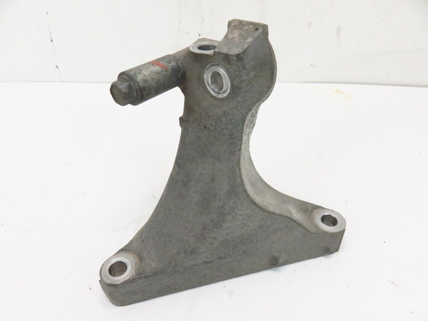 2014 Subaru Outback Transmission Bracket Mount Auto CVT Passenger RH Trans 10-14