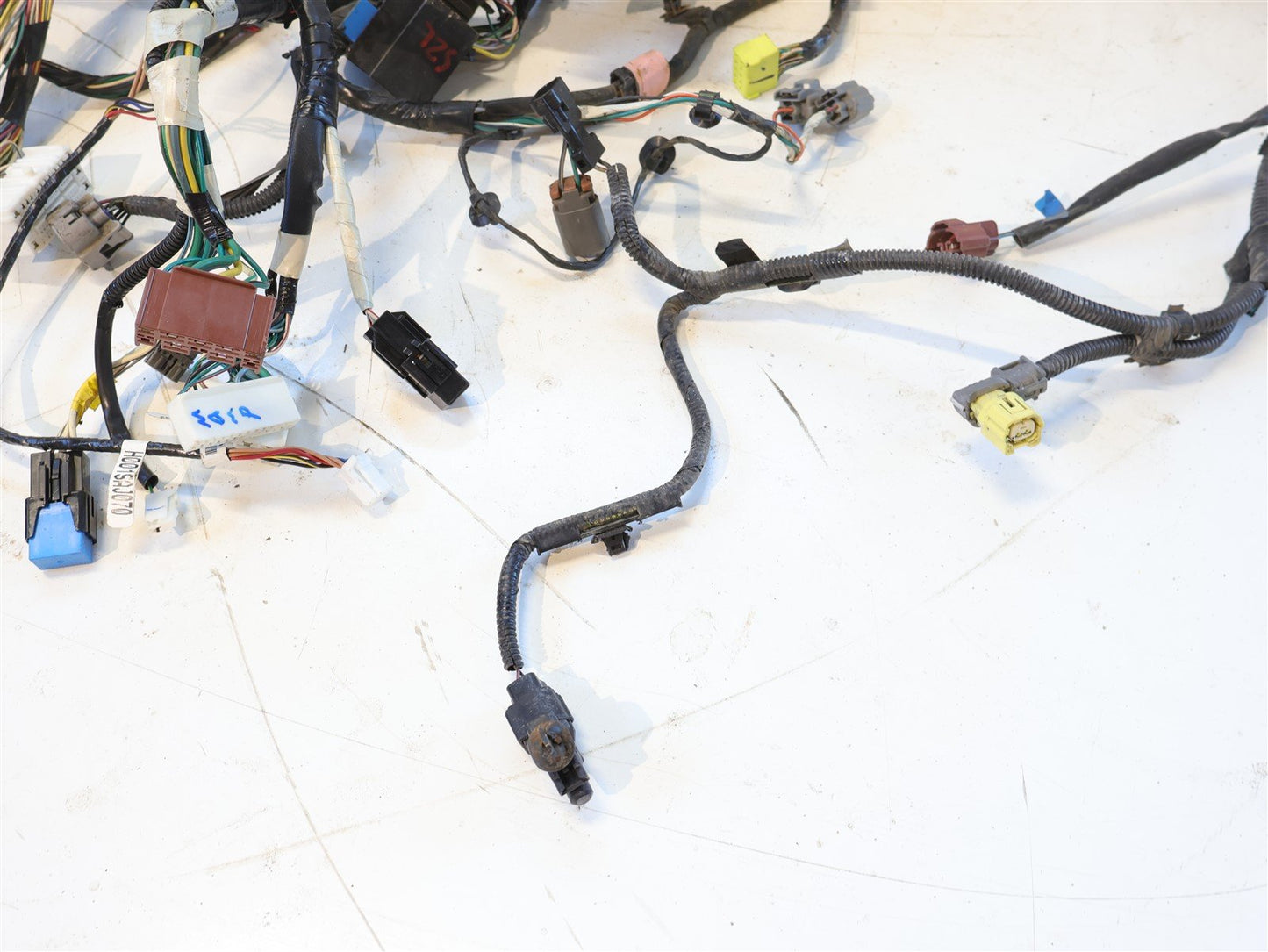 2013-2014 Subaru Outback Front Engine Room Wiring Harness Fuse 2.5L 81403AJ70A