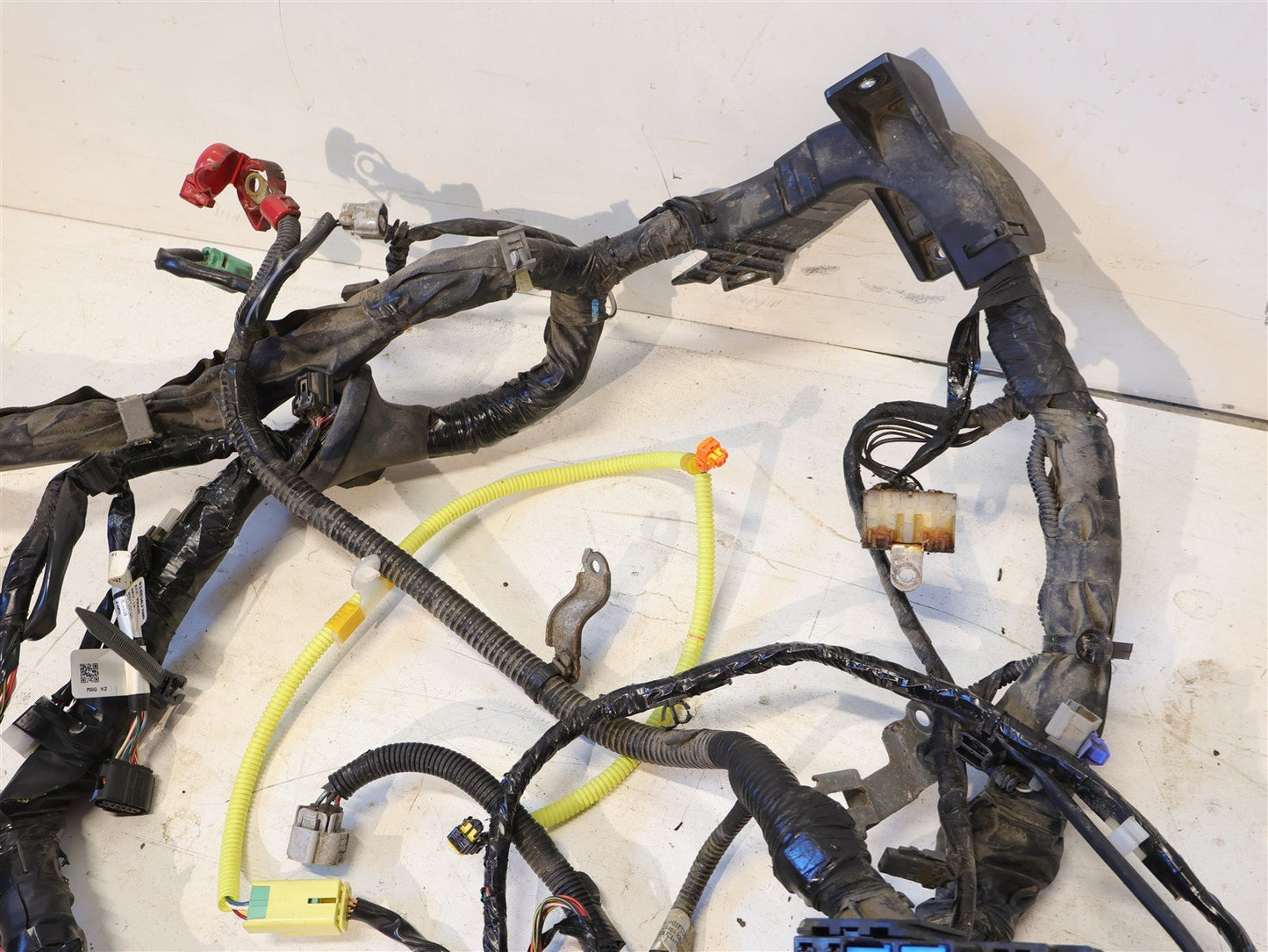 2013-2014 Subaru Outback Front Engine Room Wiring Harness Fuse 2.5L 81403AJ70A