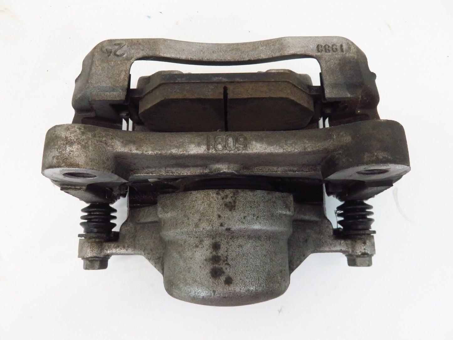 2018-2020 Buick Regal TourX Passenger Front Brake Caliper 33k RH Right OEM 18-20