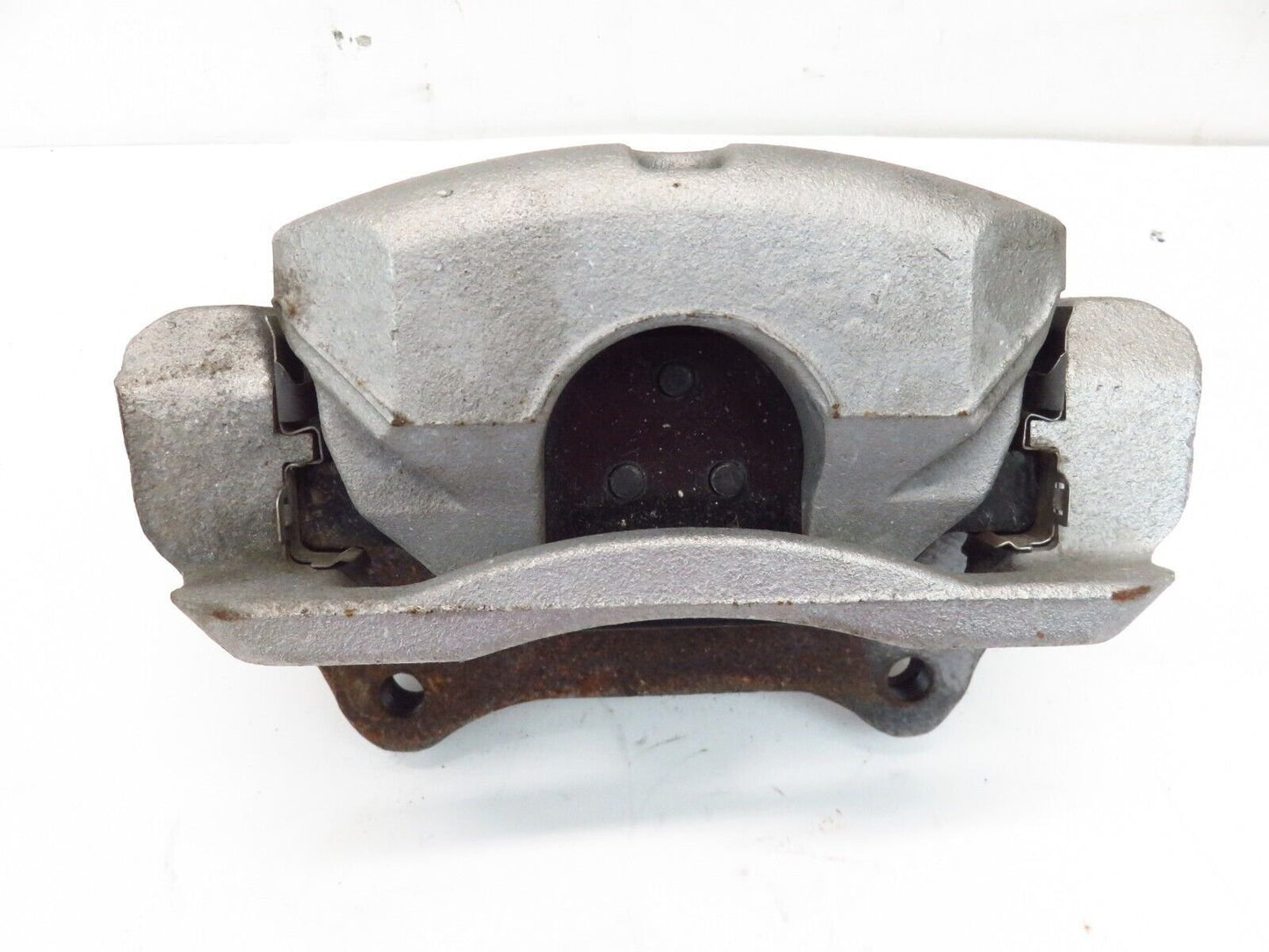 2018 2020 Buick Regal TourX Driver Front Brake Caliper 33k LH Left OEM 18-20