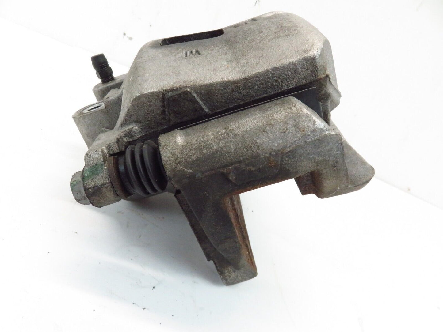2018 2020 Buick Regal TourX Driver Front Brake Caliper 33k LH Left OEM 18-20