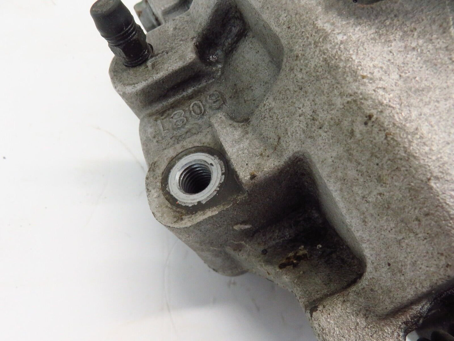 2018 2020 Buick Regal TourX Driver Front Brake Caliper 33k LH Left OEM 18-20