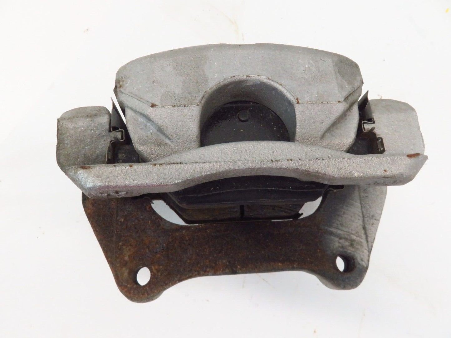 2018 2020 Buick Regal TourX Driver Front Brake Caliper 33k LH Left OEM 18-20