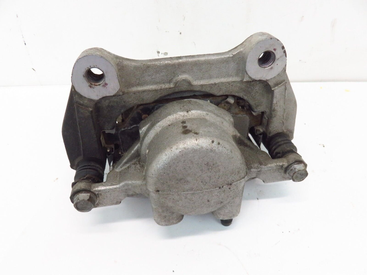 2018 2020 Buick Regal TourX Driver Front Brake Caliper 33k LH Left OEM 18-20