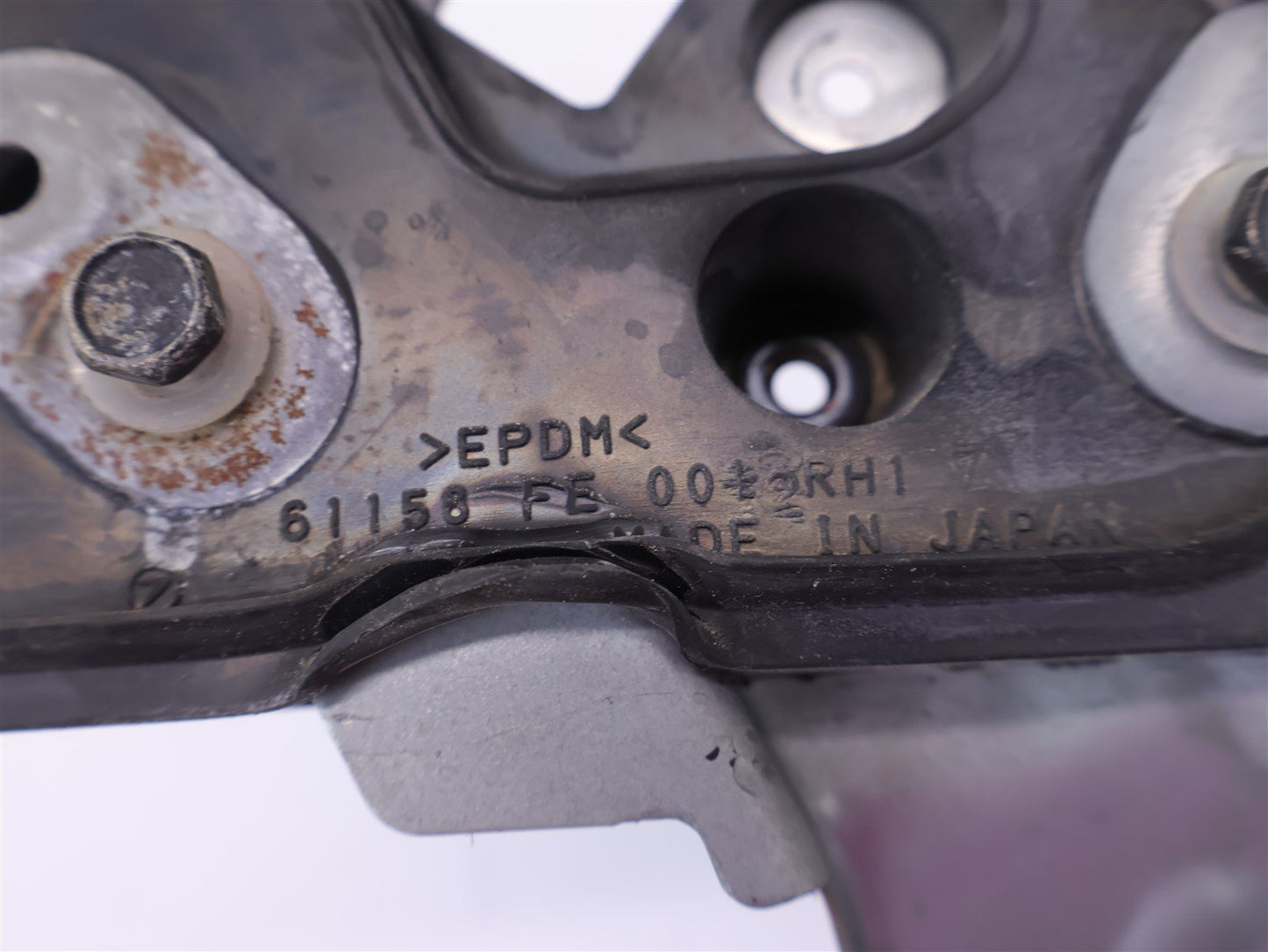 2002-2007 Subaru Impreza WRX & STI Passenger Door Mirror Bracket Mount RH 02-07