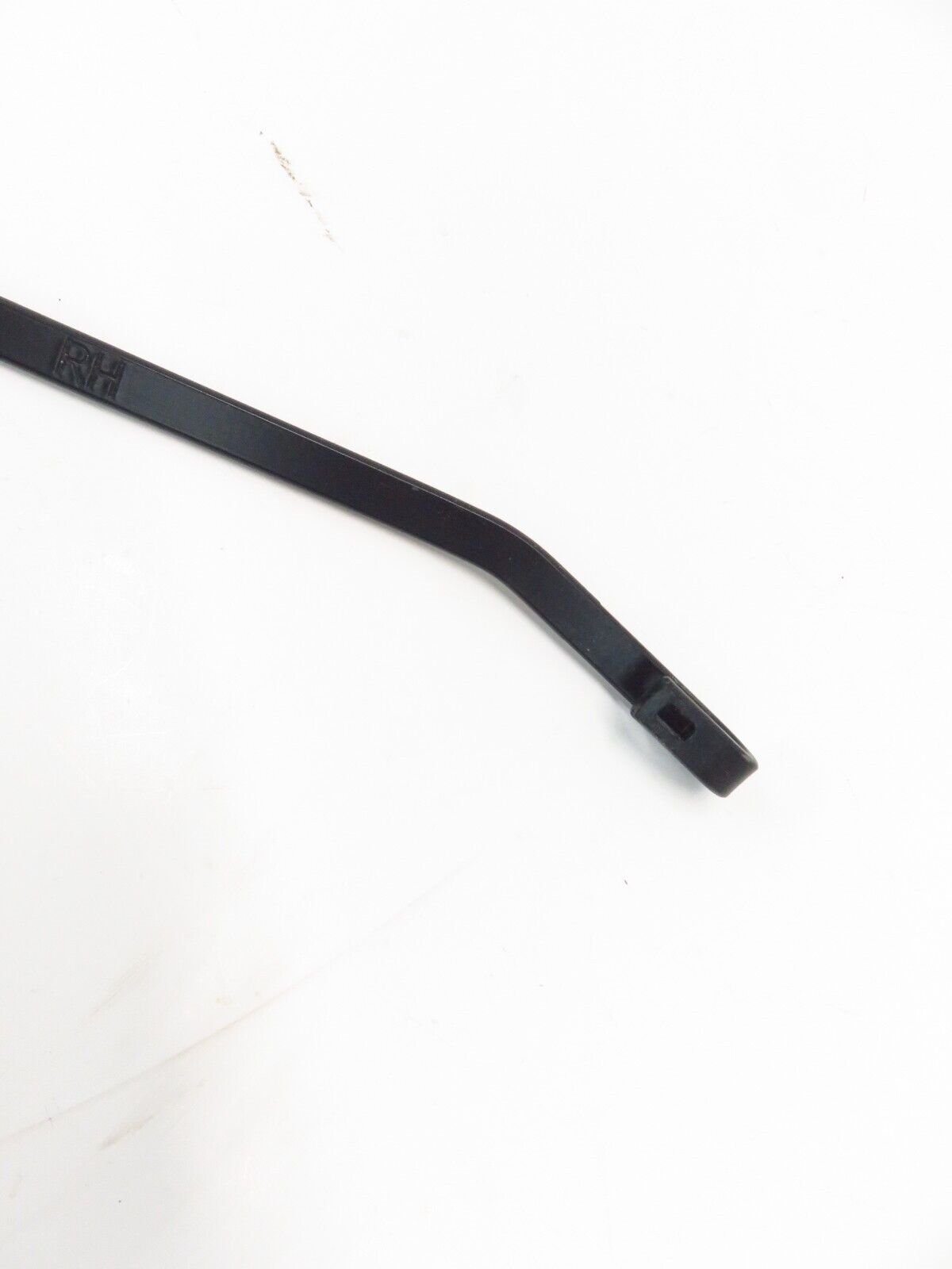 2018-2020 Buick Regal TourX Passenger Wiper Arm Front Windshield RH OEM 18-20