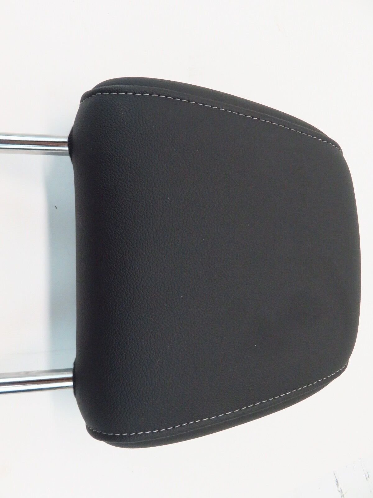 2018-2020 Buick Regal TourX FRONT Seat Headrest Black Leather LH or RH OEM