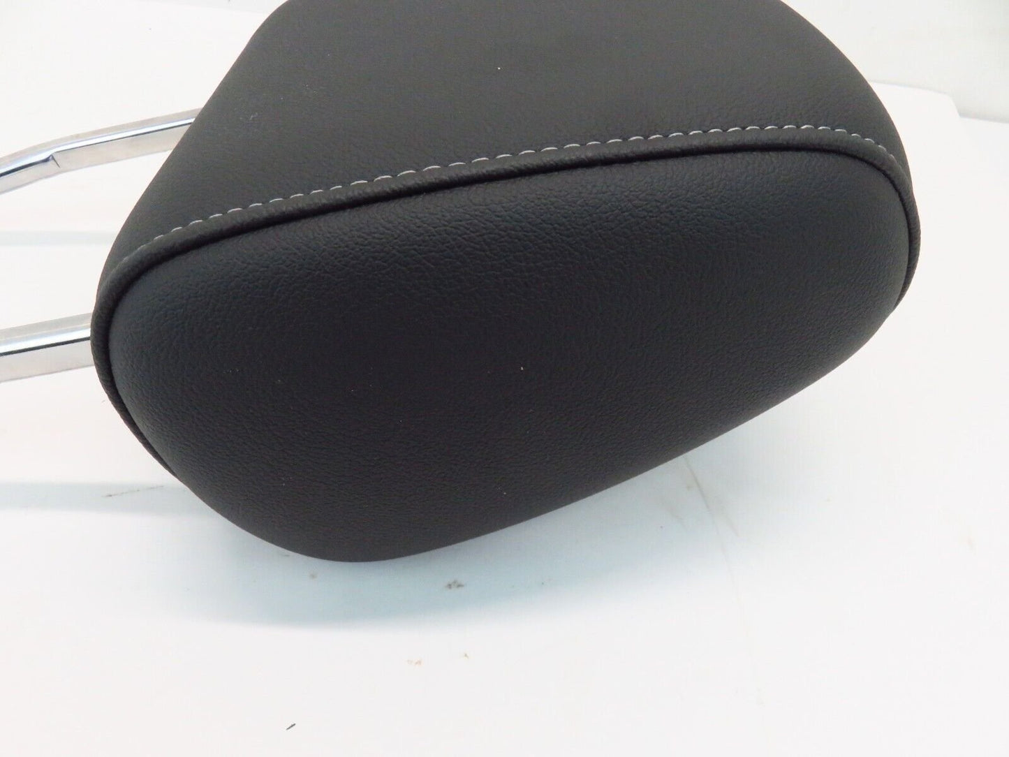 2018-2020 Buick Regal TourX FRONT Seat Headrest Black Leather LH or RH OEM