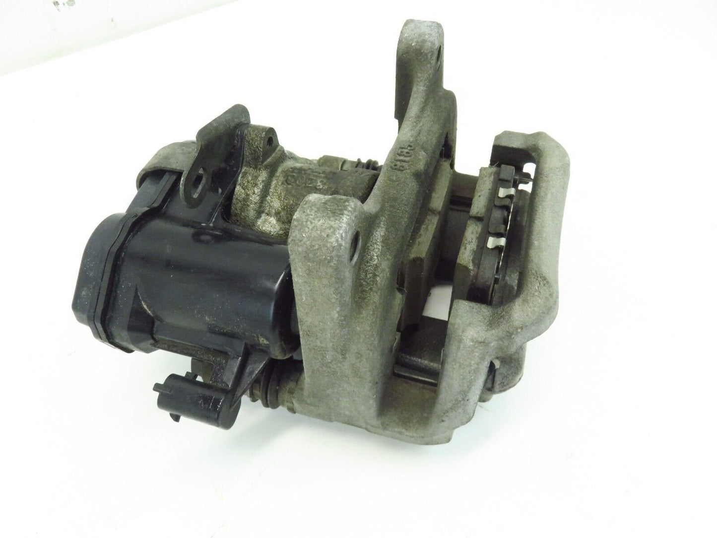 2018-2020 Buick Regal TourX Passenger Rear Brake Caliper RH Right OEM w/o Brembo