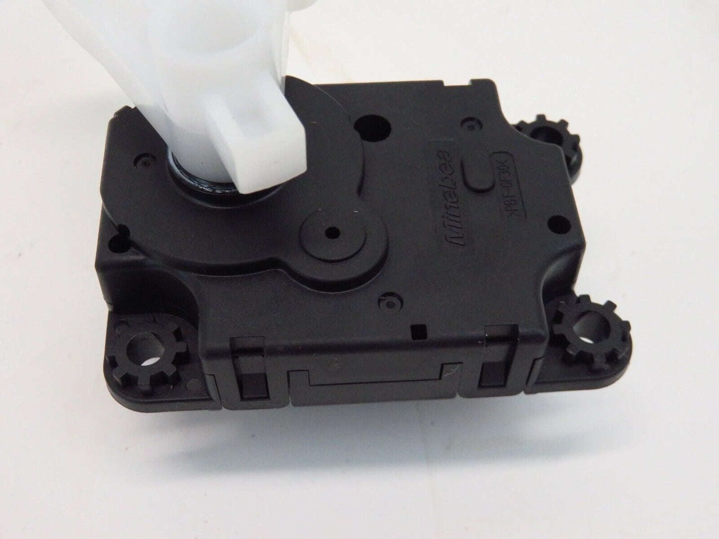 2018-2019 Buick Regal TourX Heater Blower Motor Flap Actuator OEM 630235 18-19