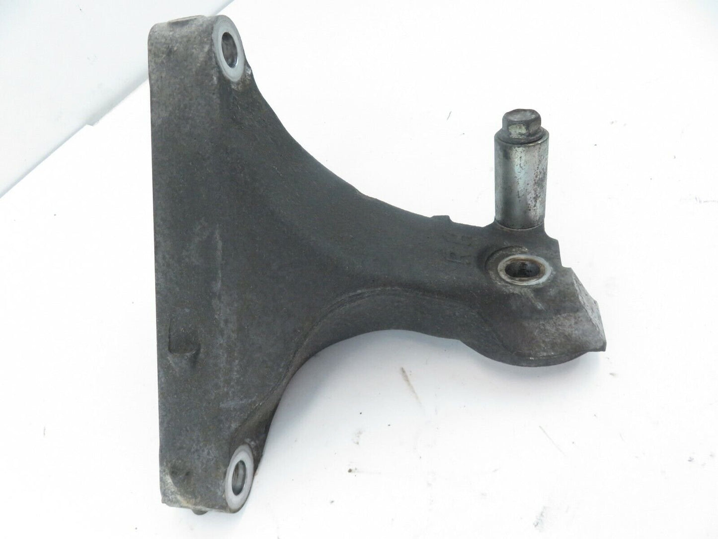 2013 Subaru Outback CVT Transmission Bracket Mount Passenger RH Right Side 10-19