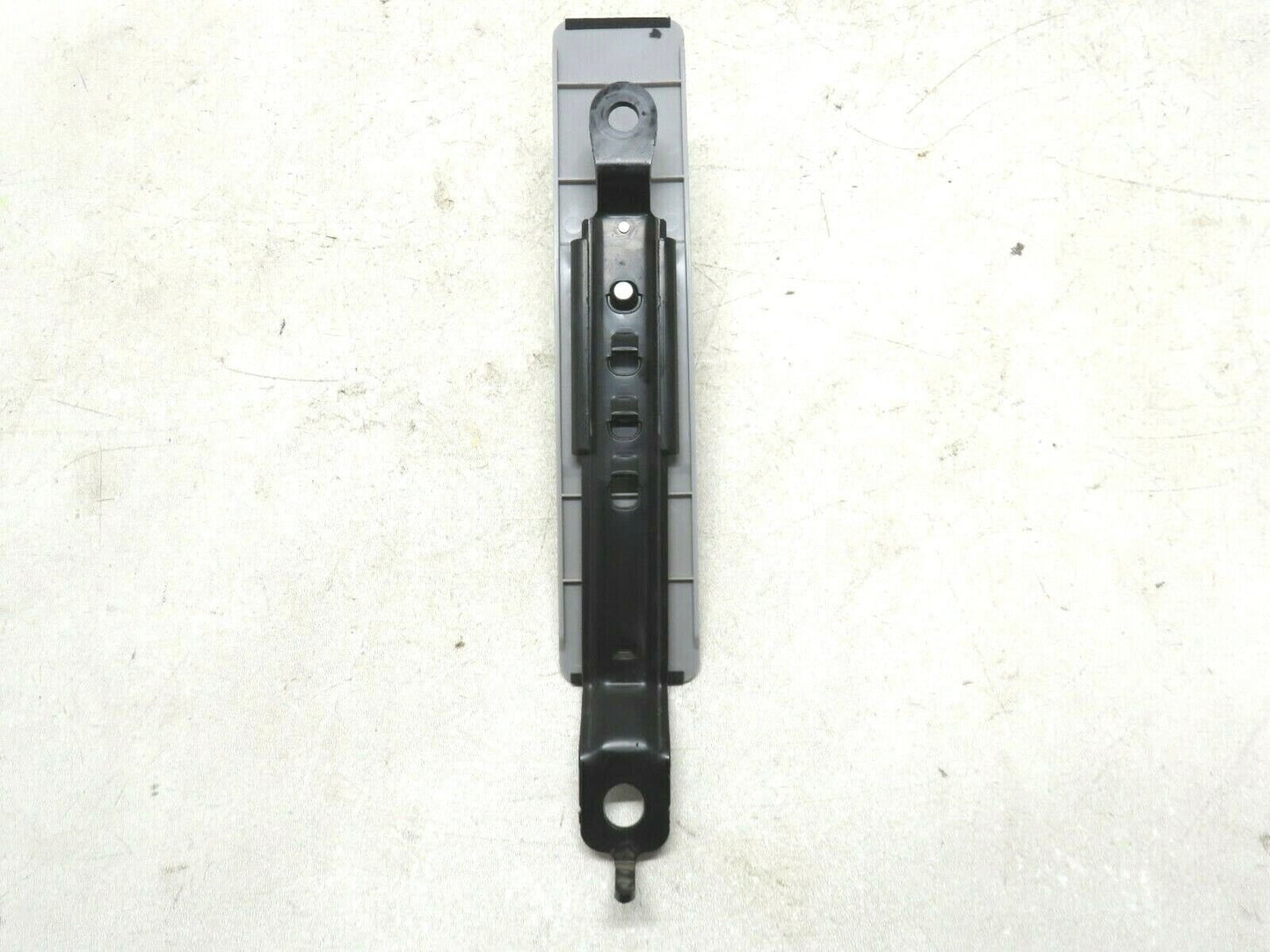 Front Seat Belt Adjuster Seatbelt Mazda Speed6 06-07 2006-2007 Mazdaspeed6