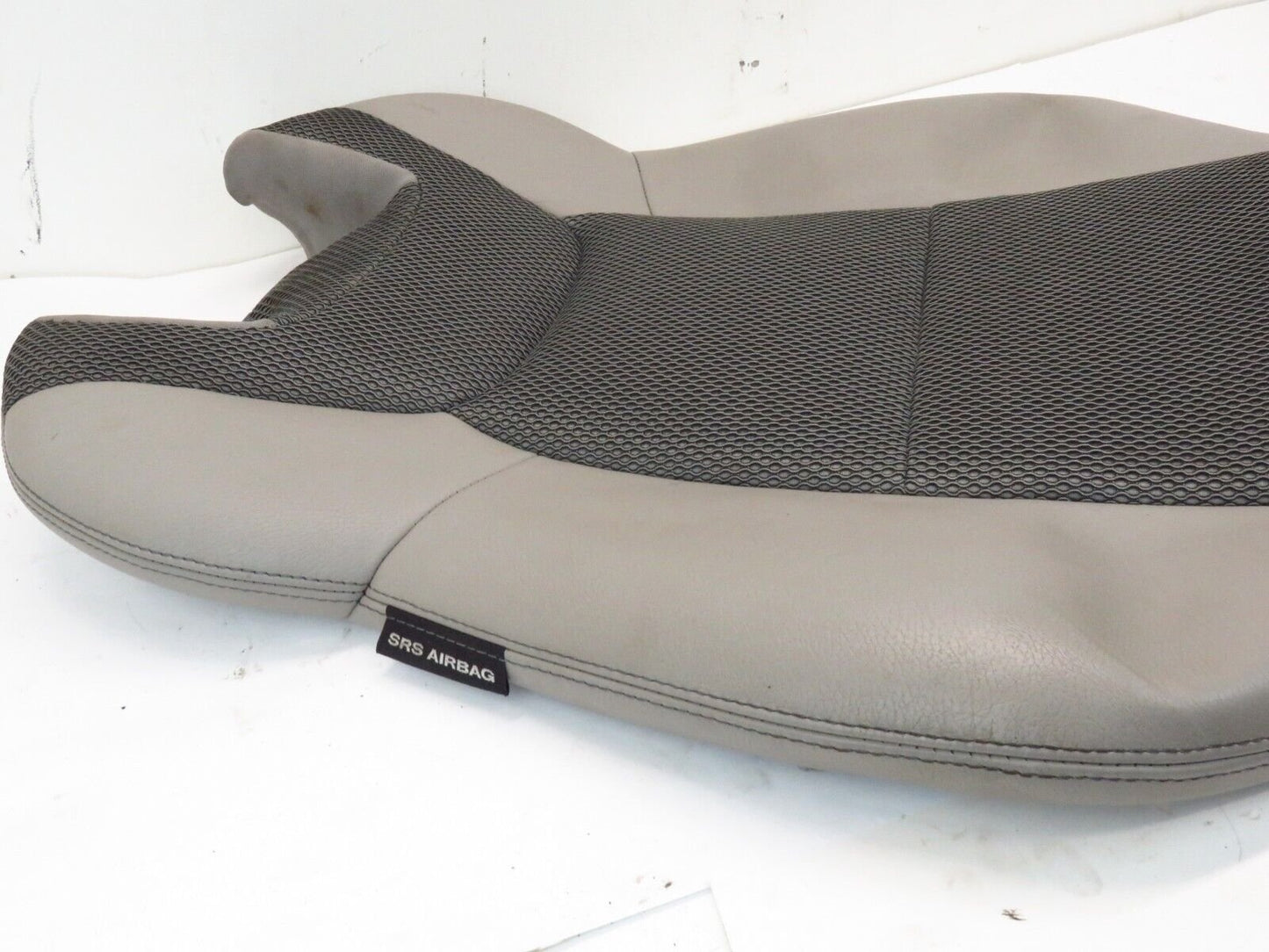 2014-2016 Hyundai Genesis COUPE Passenger Front Seat UPPER Cover Skin RH Top OEM