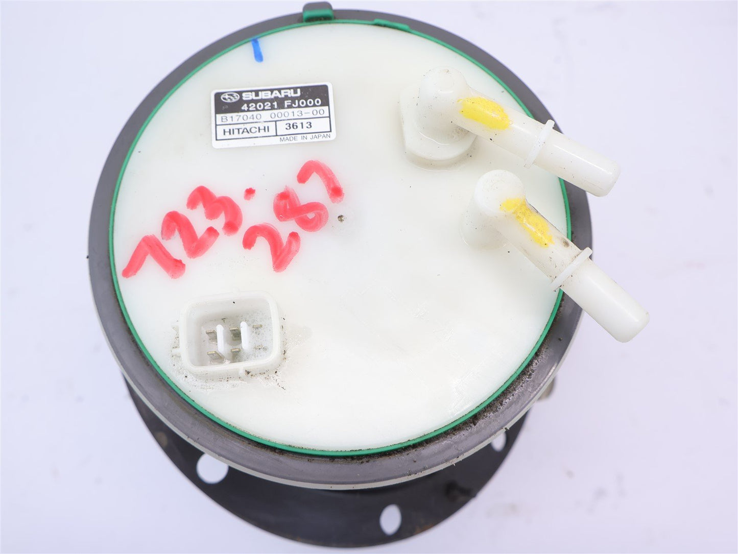 2013-2014 Subaru XV Crosstrek Fuel Pump Assembly 42021FJ000 OEM 13-14