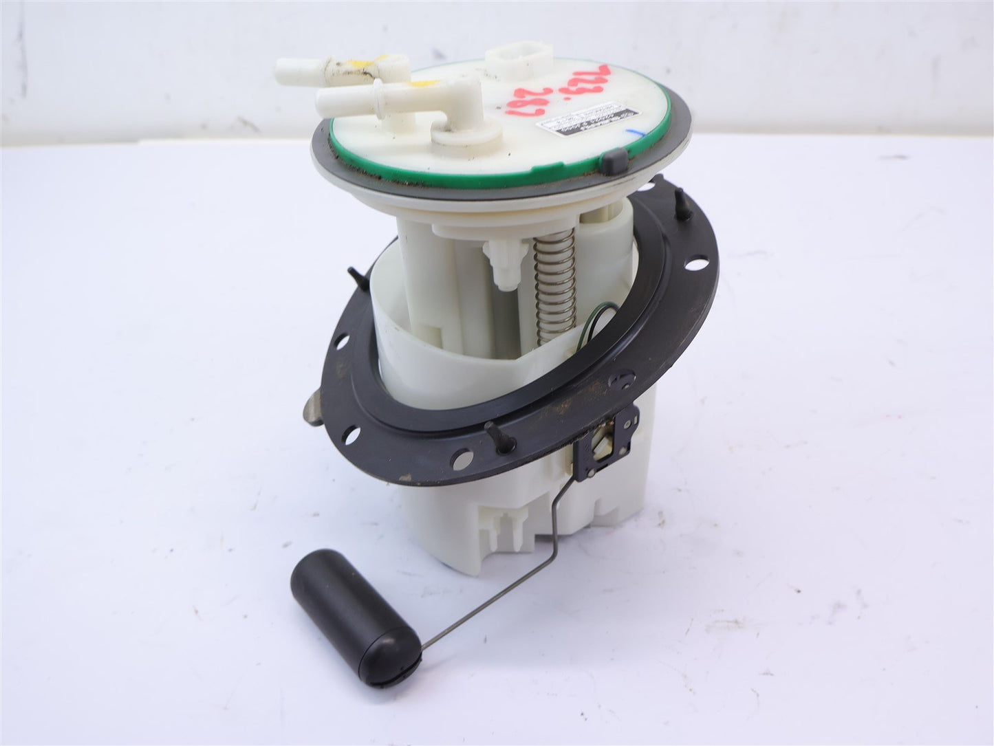 2013-2014 Subaru XV Crosstrek Fuel Pump Assembly 42021FJ000 OEM 13-14