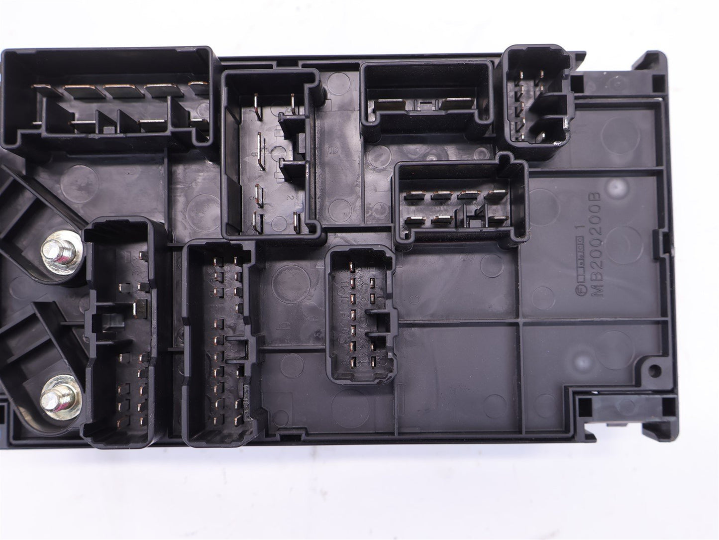 2013-2014 Subaru XV Crosstrek Engine Fuse Block Box Panel 82241FJ050 OEM 13-14