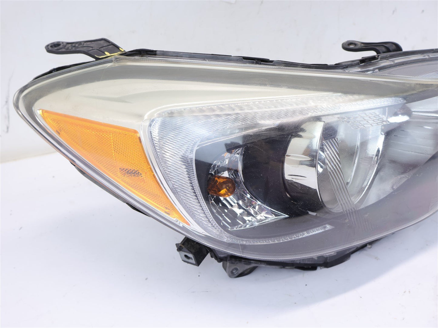 2013-2015 Subaru XV Crosstrek Passenger Headlight Right RH OEM 13-15