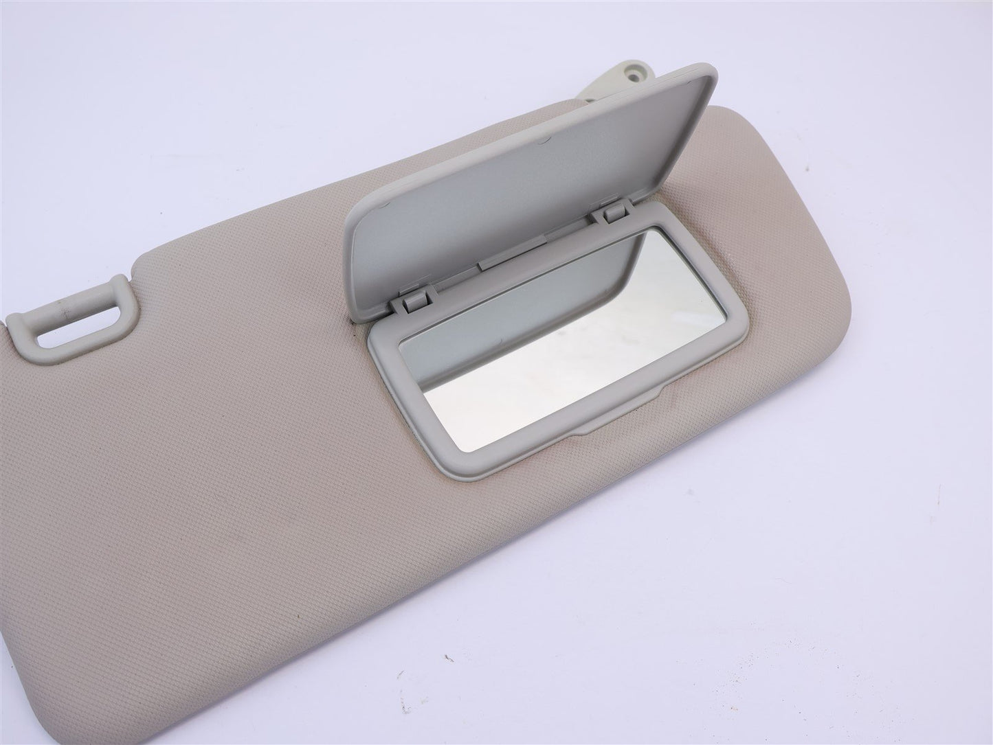 2013-2014 Subaru XV Crosstrek Passenger Sun Visor Shade Sunvisor RH Side OEM