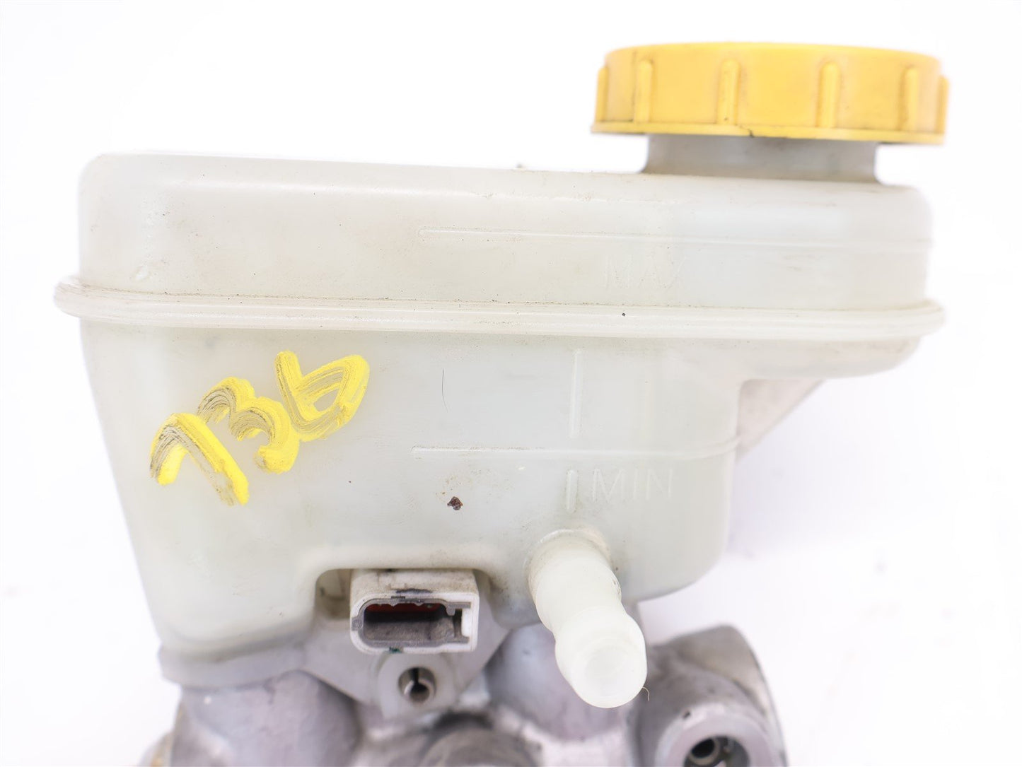 2014 Subaru XV Crosstrek Brake Master Cylinder Manual Trans OEM 13 14 15