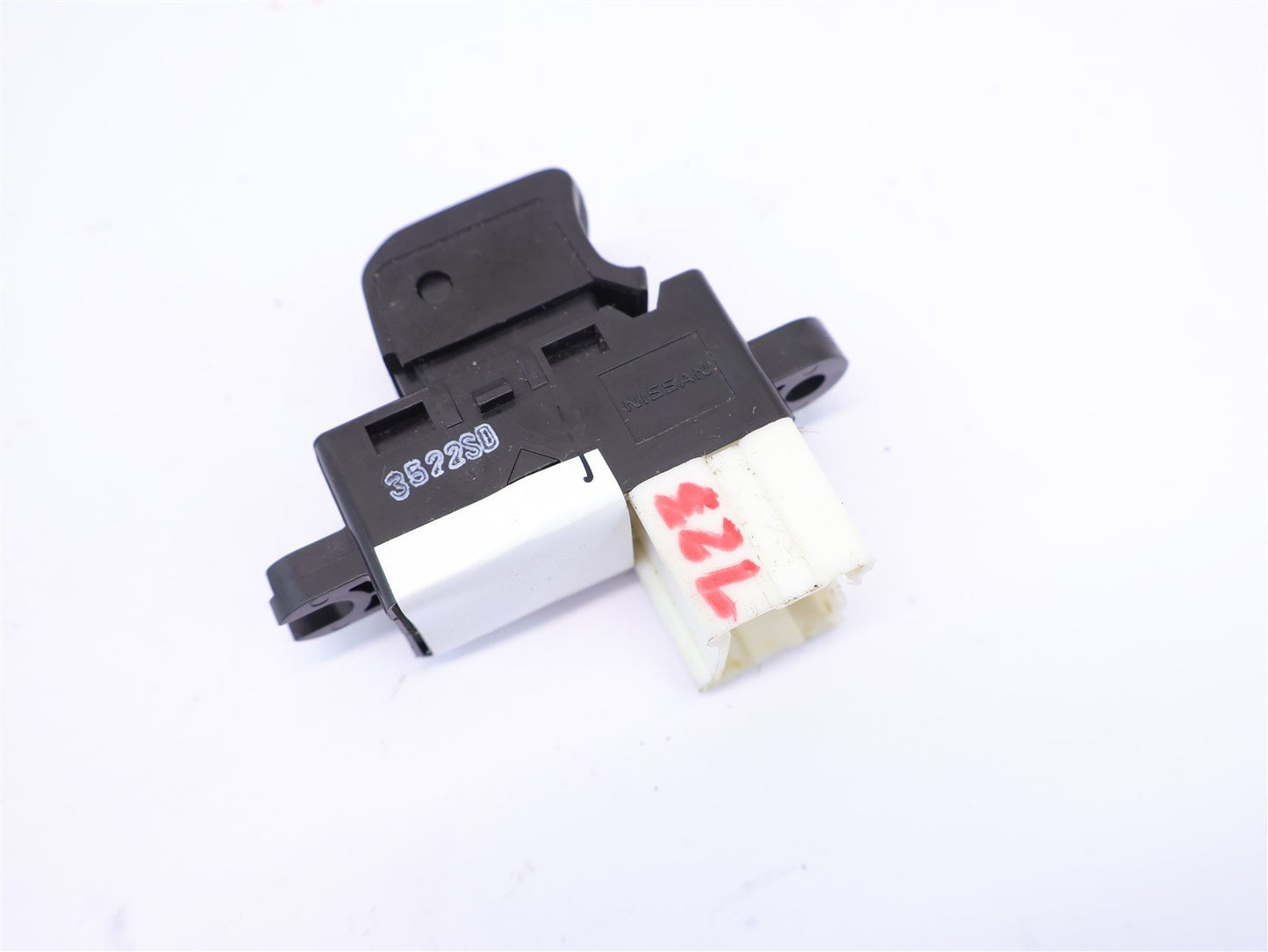 2013-2014 Subaru XV Crosstrek Rear Door Window Switch RH Front OEM 13-14