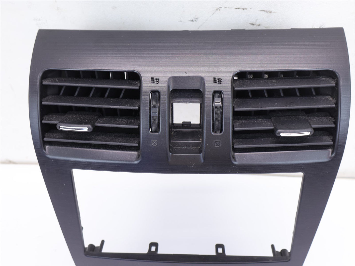 2013-2014 Subaru XV Crosstrek Center Dash Trim Vents Radio Climate Bezel 13-14