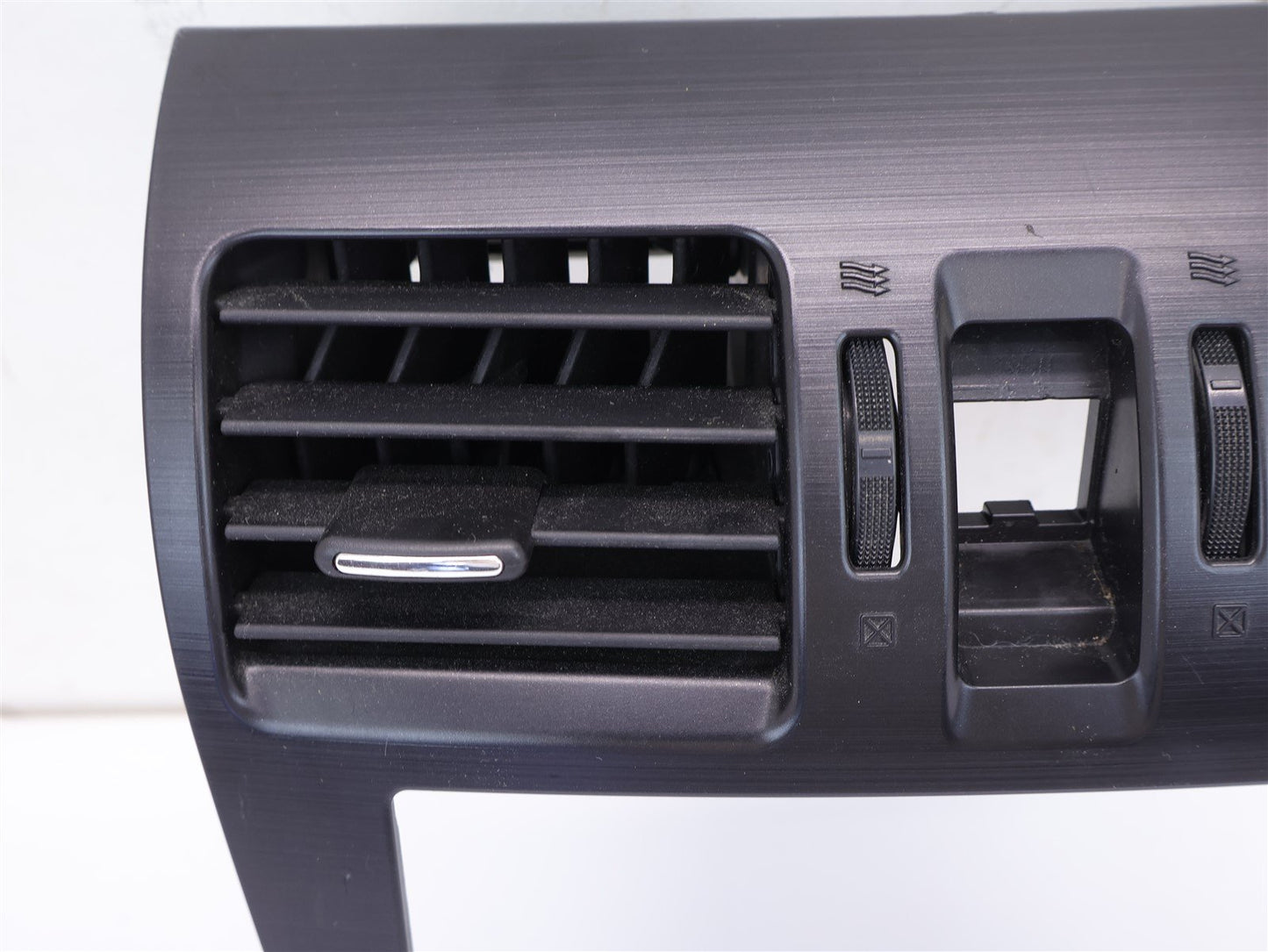 2013-2014 Subaru XV Crosstrek Center Dash Trim Vents Radio Climate Bezel 13-14