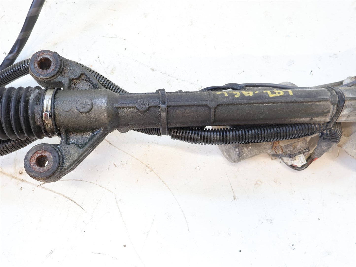 2013-2014 Subaru XV Crosstrek Power Steering Gear Rack & Pinion OEM 13-14
