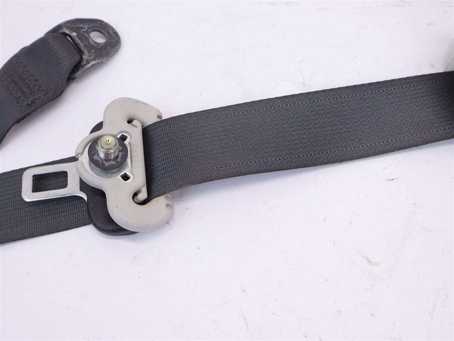 2013-2014 Subaru Outback Passenger REAR Seat Belt RH Right Side OEM Black 13-14