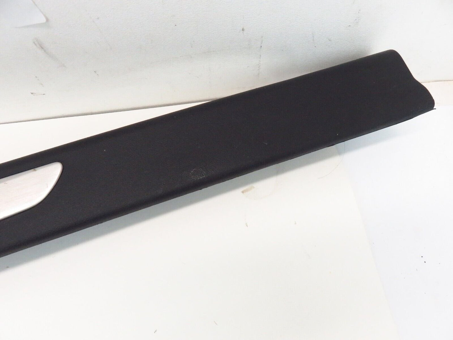 2014 Hyundai Genesis COUPE 2.0T Driver Door Sill LH Front Trim 85871-2M100 13-16