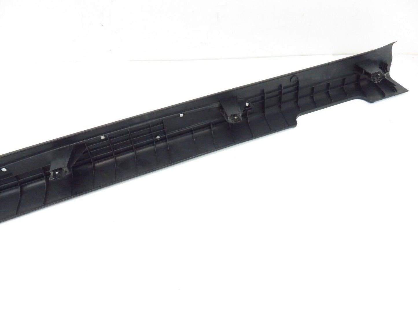 2014 Hyundai Genesis COUPE 2.0T Driver Door Sill LH Front Trim 85871-2M100 13-16