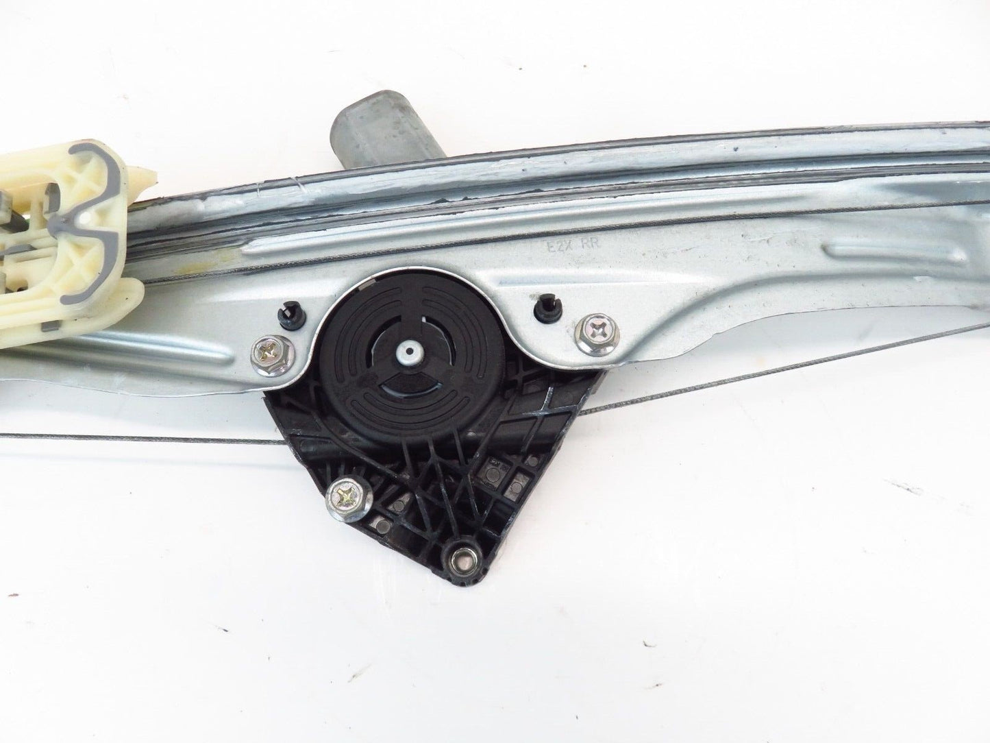 2018-2019 Buick Regal TourX Passenger Rear Window Motor Regulator RH Door OEM