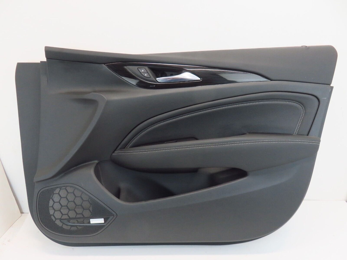 2019 Buick Regal TourX Passenger Front Door Panel Trim Cover RH Right 19 OEM